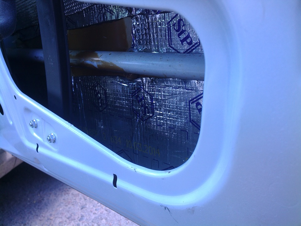 Шумка двери или как избавиться от хлама в шкафу… — Daewoo Gentra, 1,5 л .