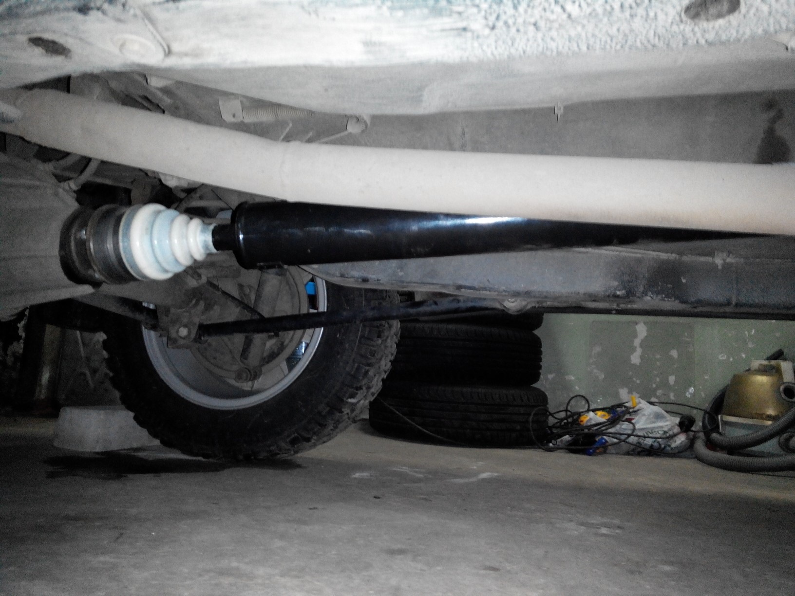 Карданный вал на шрусах. — Chevrolet Niva (1G), 1,7 л, 2010 года ...