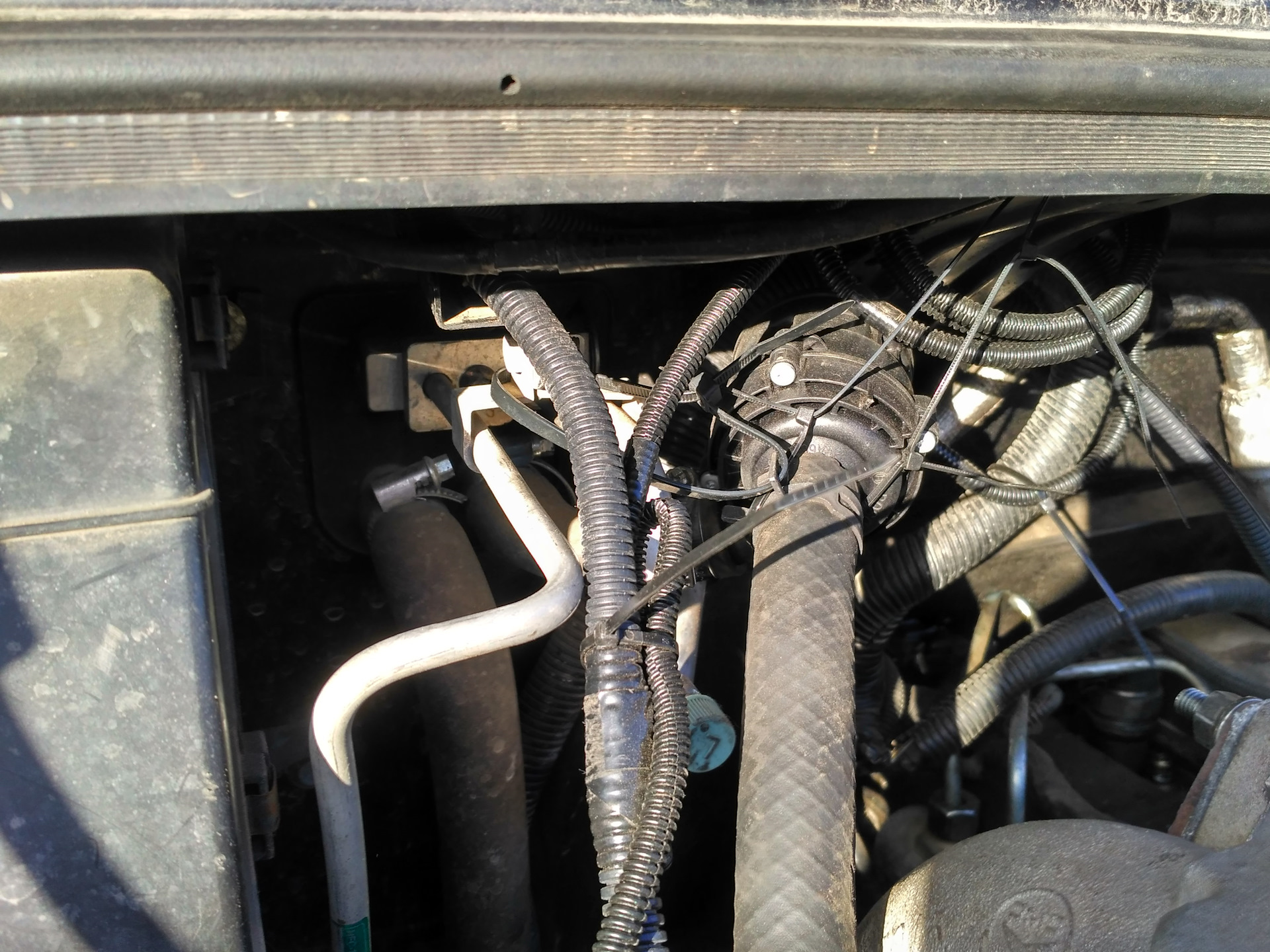 Нагнетатель воздуха бинар 5. Бинар на газель. Нагнетатель бинар 5s. Бинар компакт теплообменник. Предохранители бинар 5s.