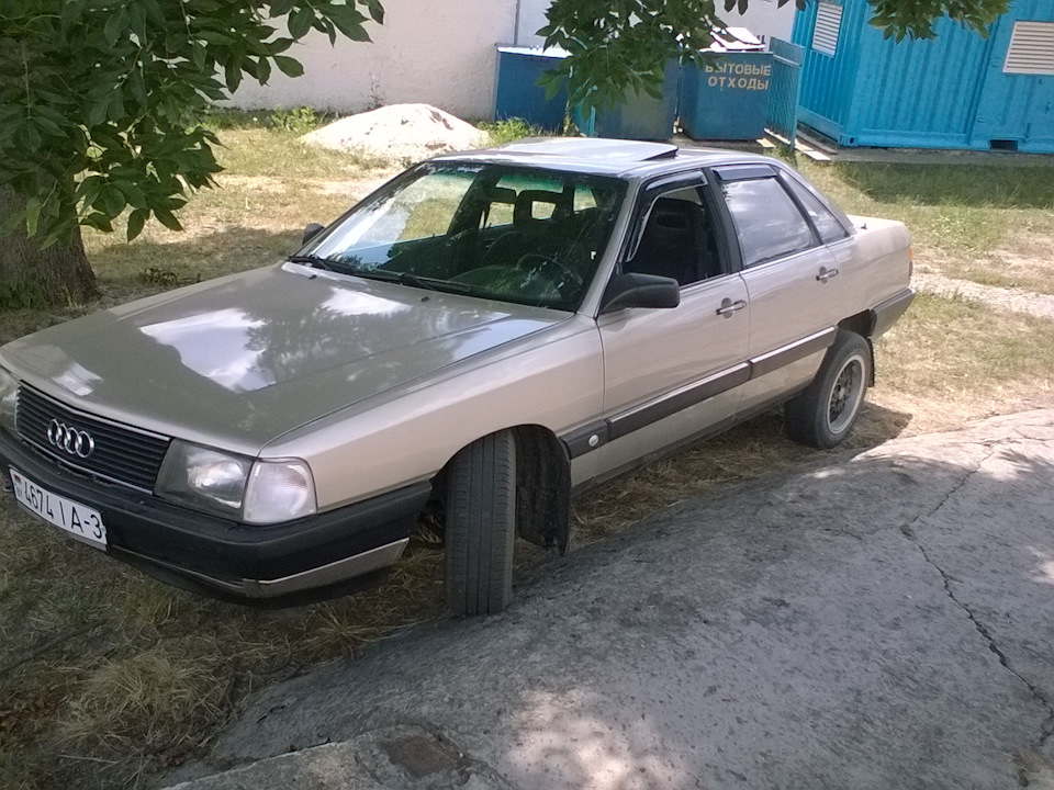 Ауди 100 83. Ауди 100 1984. Audi 100 1987 универсал. Ауди 190. Старые фотографии с Ауди 100 Су.