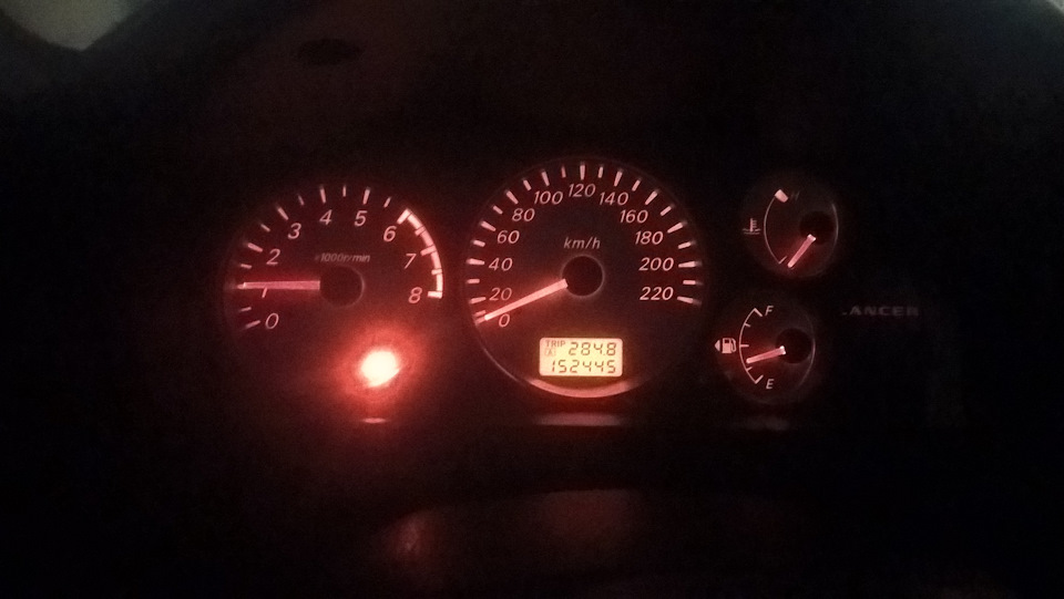 замена лампочек в приборке — Mitsubishi Lancer IX, 1,6 л., 2005 года ...