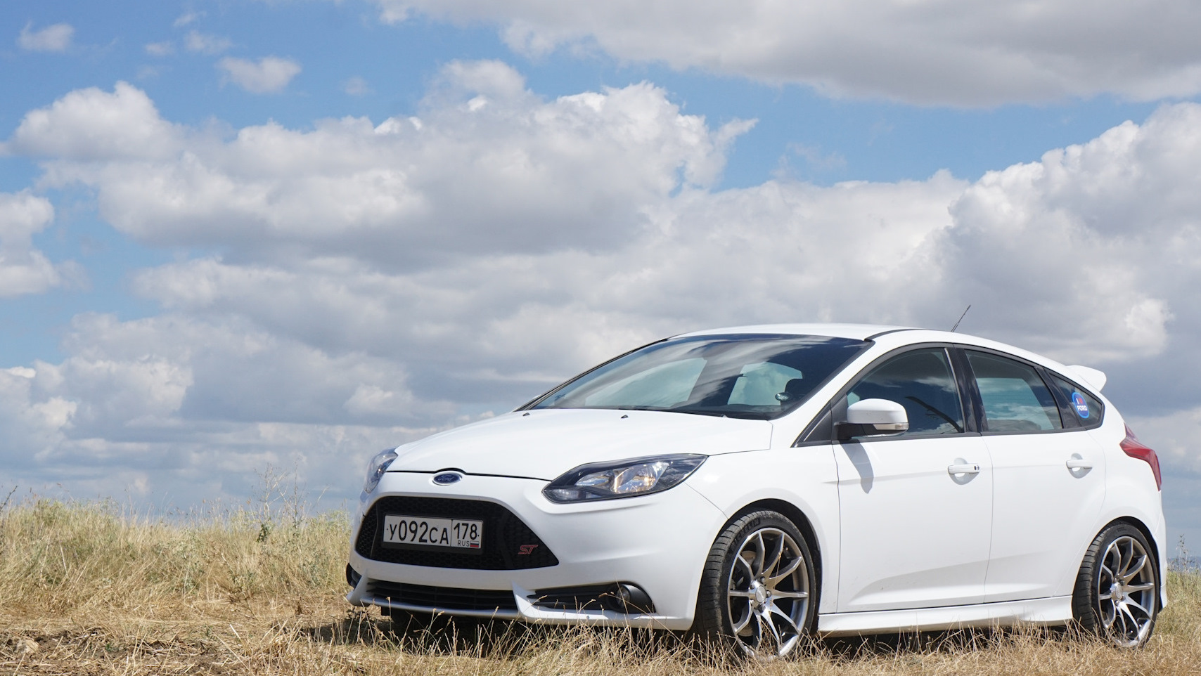 Focus drive2. Focus 3 17. Ford Focus 3 r18. Ford Focus 3 17 колеса. Ford Focus st3 r17.