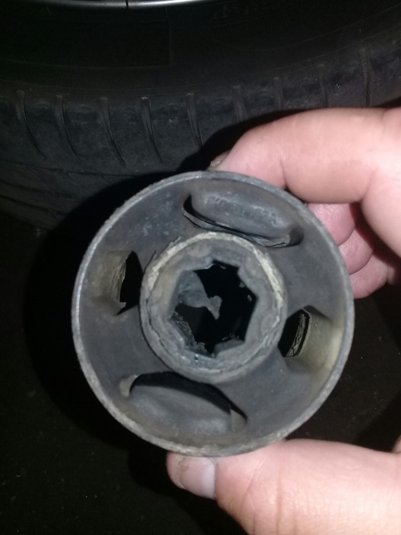 Пришло время менять сайлентблоки свечи и пыльник шруса) — Volkswagen ...