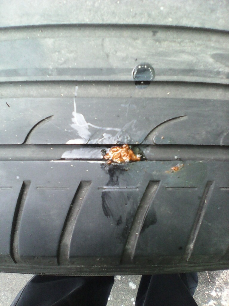 устранение прокола — Ford Focus Wagon II, 1,8 л, 2010 года | своими ...