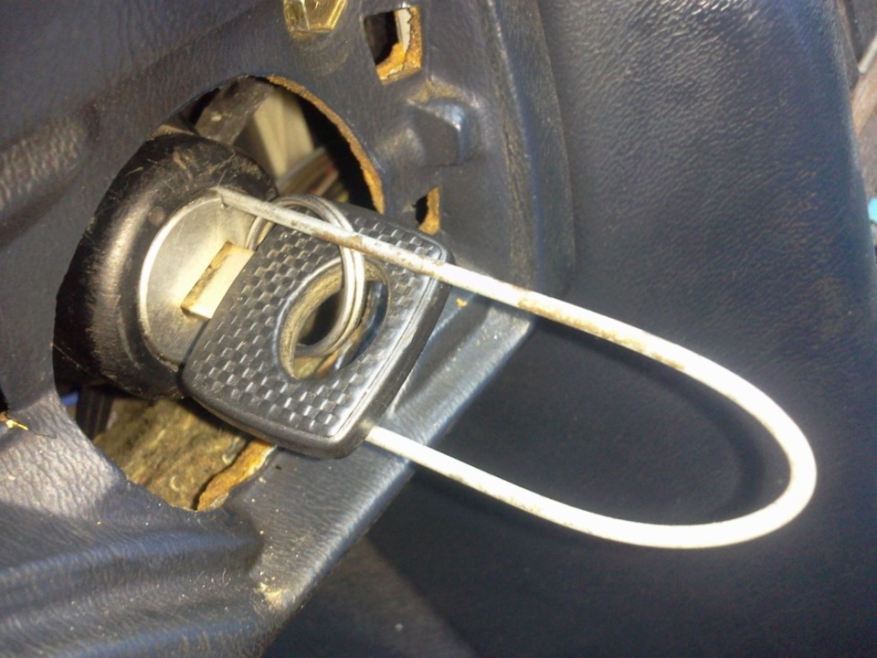 Способы избавления от проблем с замком зажигания в автомобилях модели Мерседес W124.