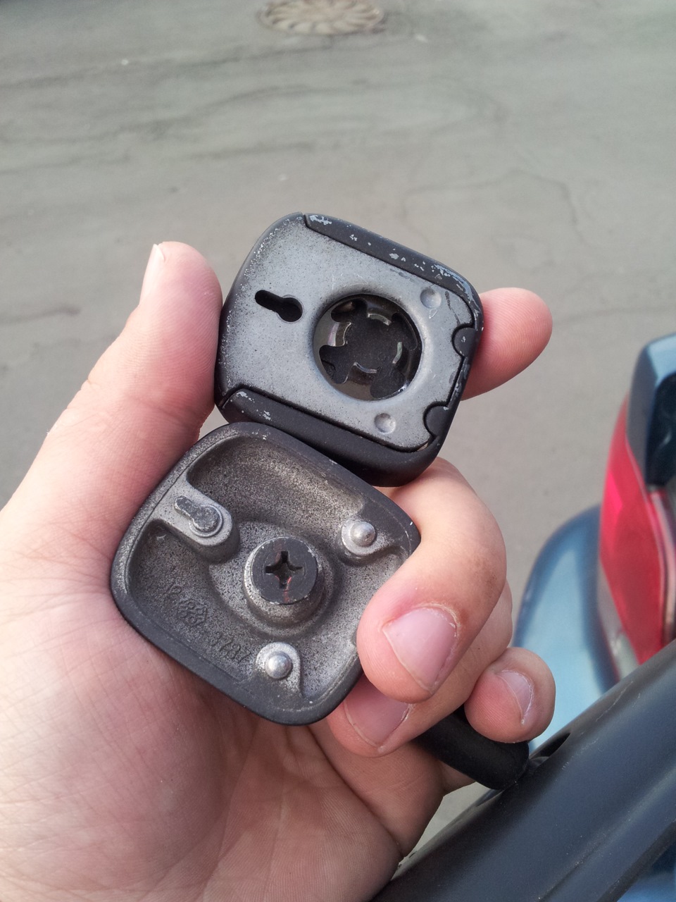 Нужен совет по креплению салонного зеркала — Mitsubishi Galant (8G), 2 ...