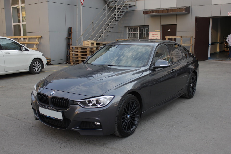 BMW 5 f30 Black