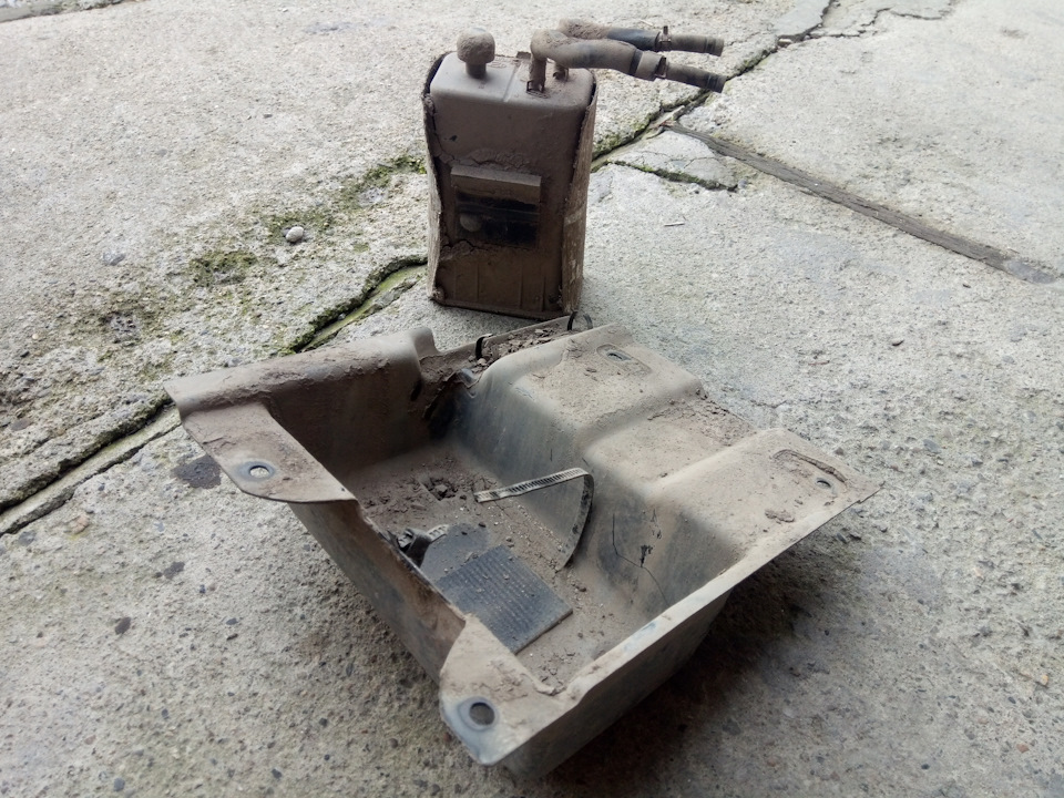 Чистка адсорбера — Hyundai Coupe (GK), 2 л, 2004 года | своими руками ...