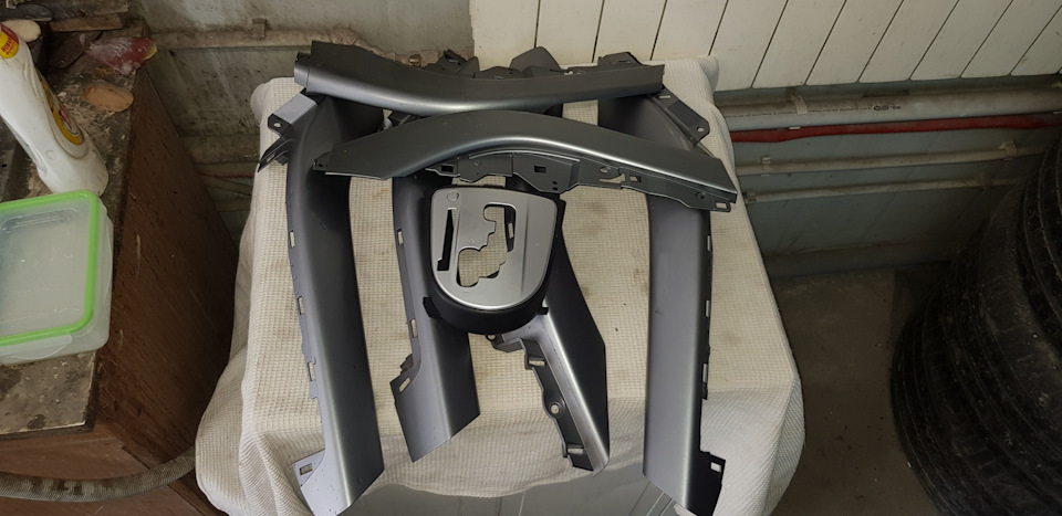 Покраска окрашенных частей салона… — Mitsubishi Outlander XL, 3 л, 2012 ...