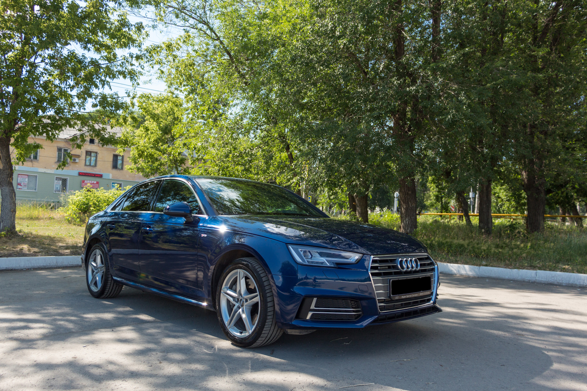 Синий 80. Navarra Blue Audi a4. Audi a4 b9 Scuba Blue. Audi a4 2020 Navarra Blue. Audi a4 Blue drive2.