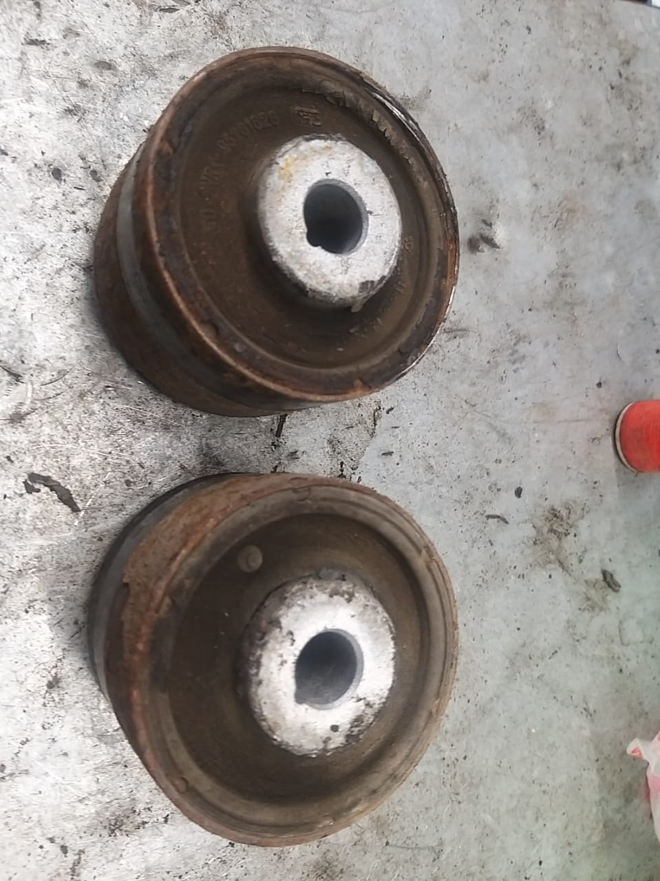 Заменил С140 сайлентблоки задних продольных рычагов. — Chevrolet ...