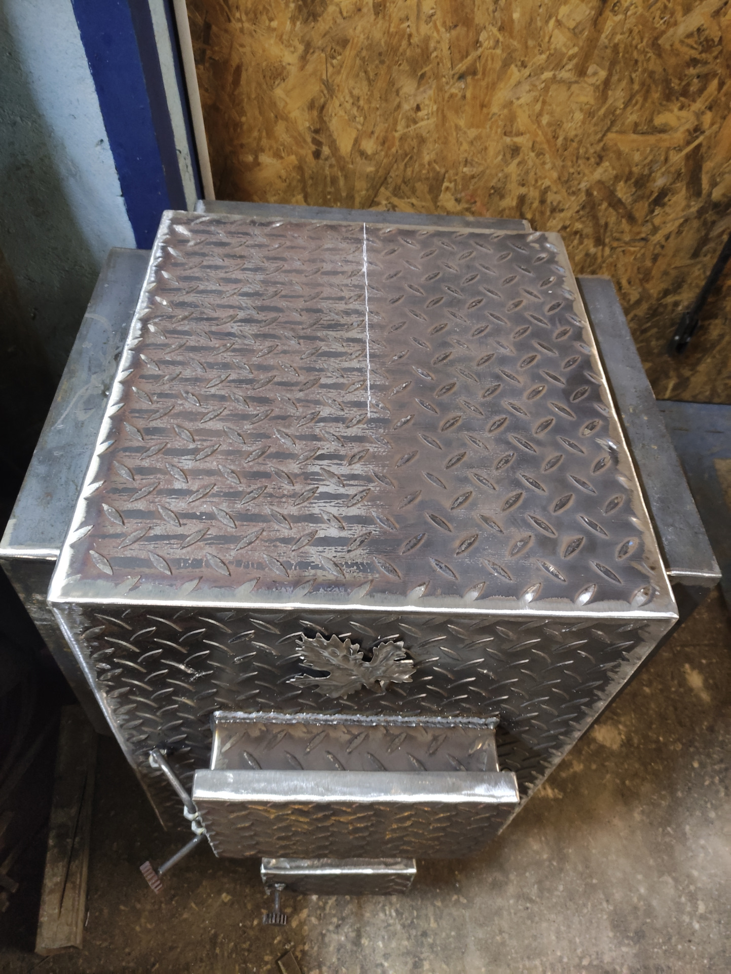 Установка печи в гараже