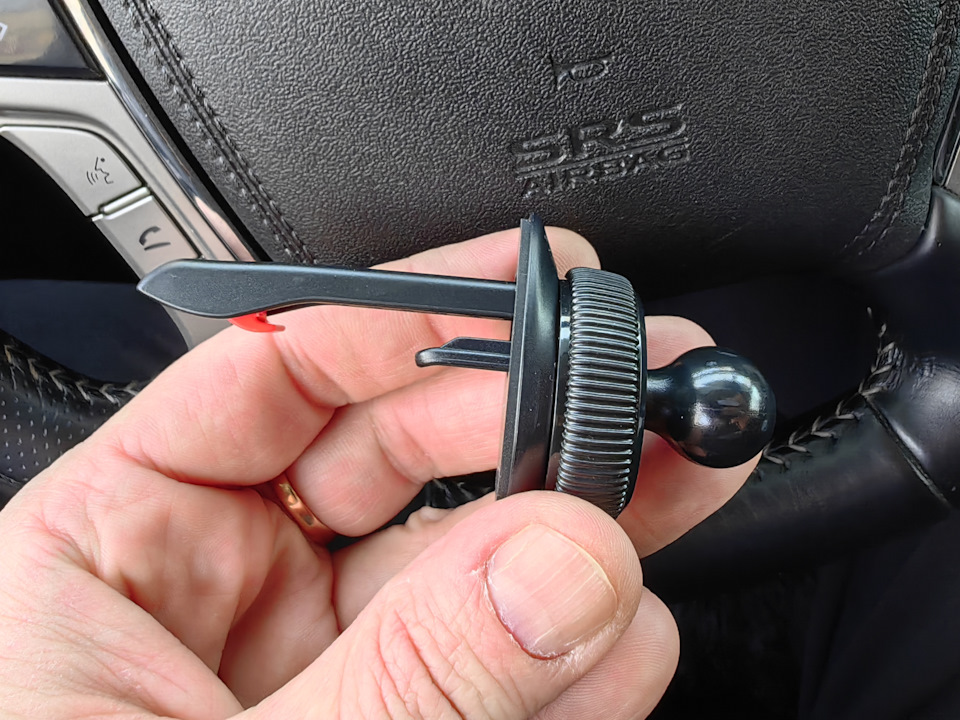 11 — Mitsubishi Outlander (3G)