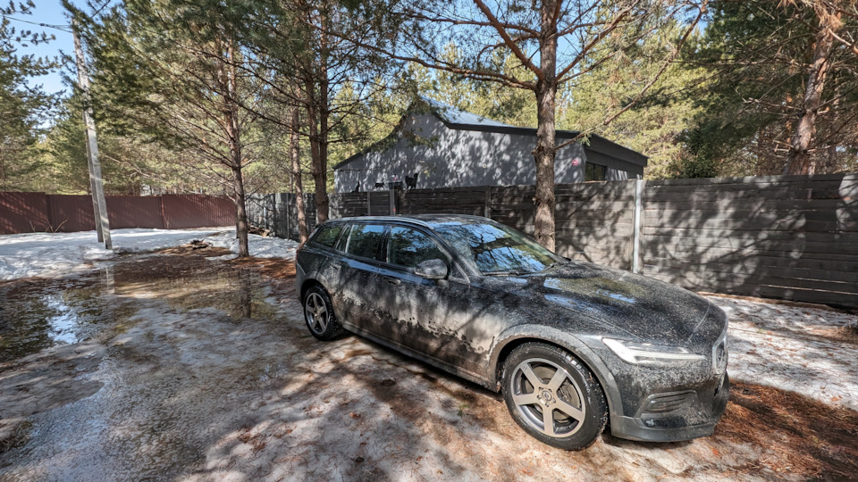 Volvo V60 Cross Country Леший