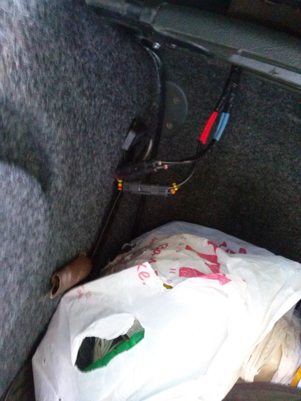 Динамики в задней полке — Citroen Xantia, 1,8 л, 1999 года | автозвук ...