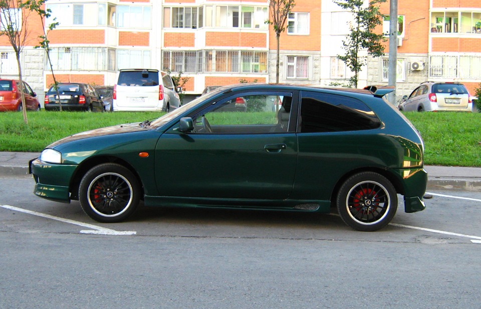 Общий вид — Mitsubishi Colt V