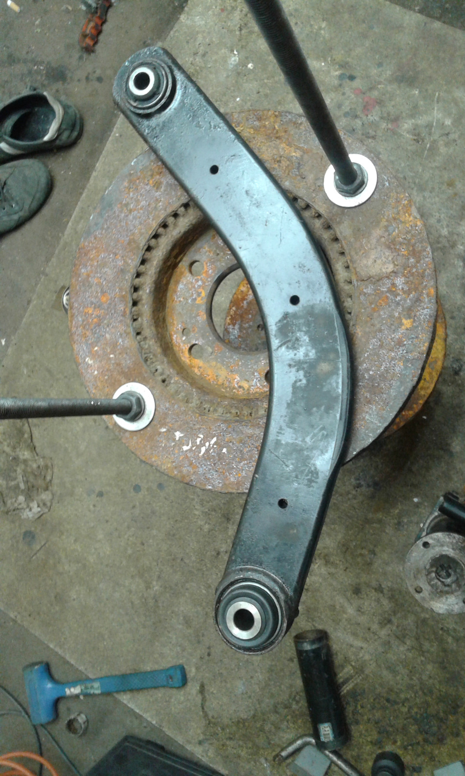 Перепрессовка бумеранга домкратом и палками. — Opel Vectra C, 2,2 л ...