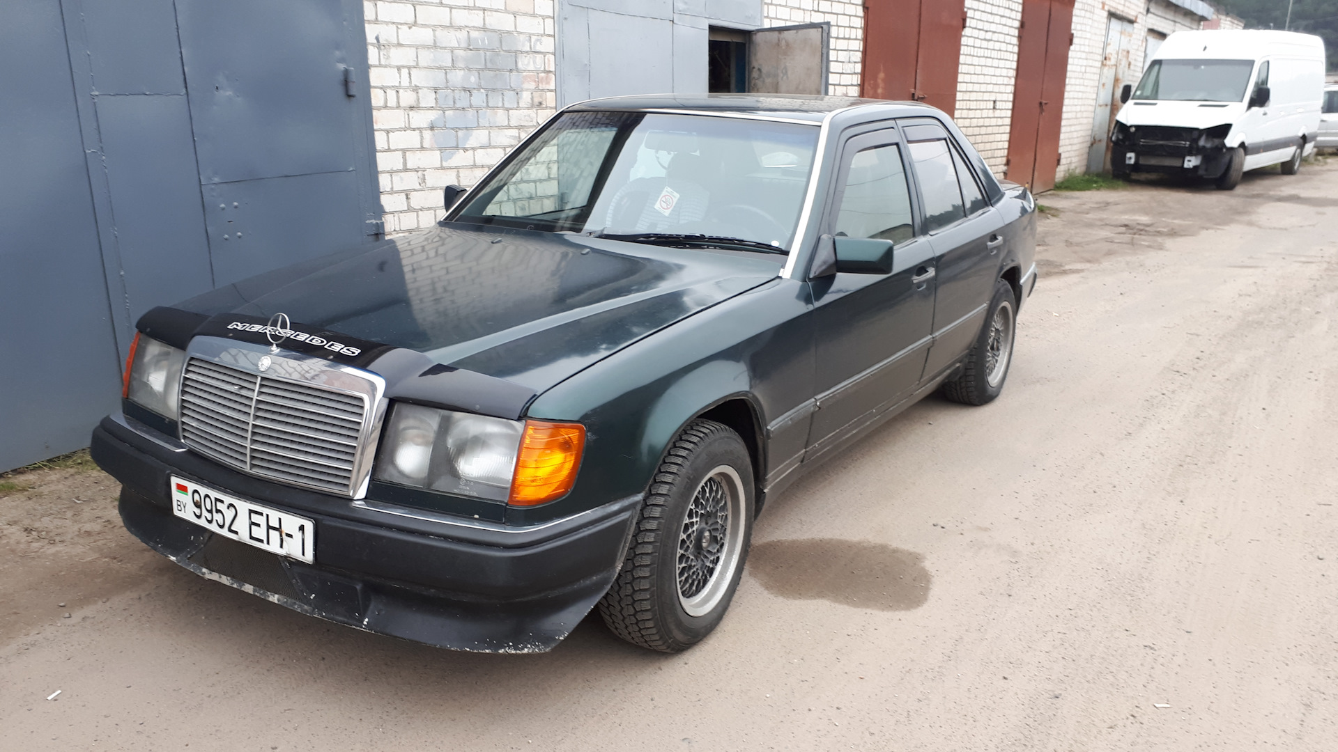 Продажа Mercedes-Benz E-class (W124) 1991 (дизель, МКПП) — с историей  обслуживания — DRIVE2.RU