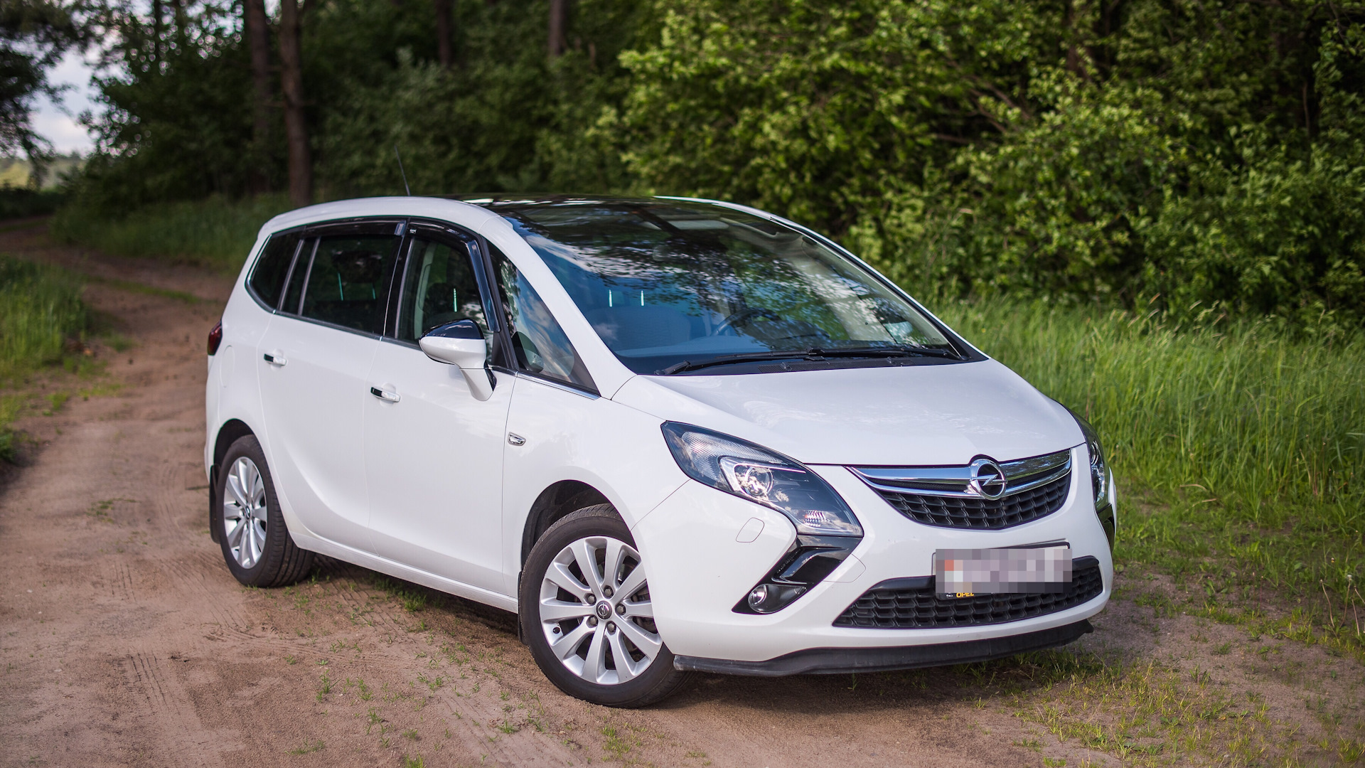 Opel Zafira Tourer 2013