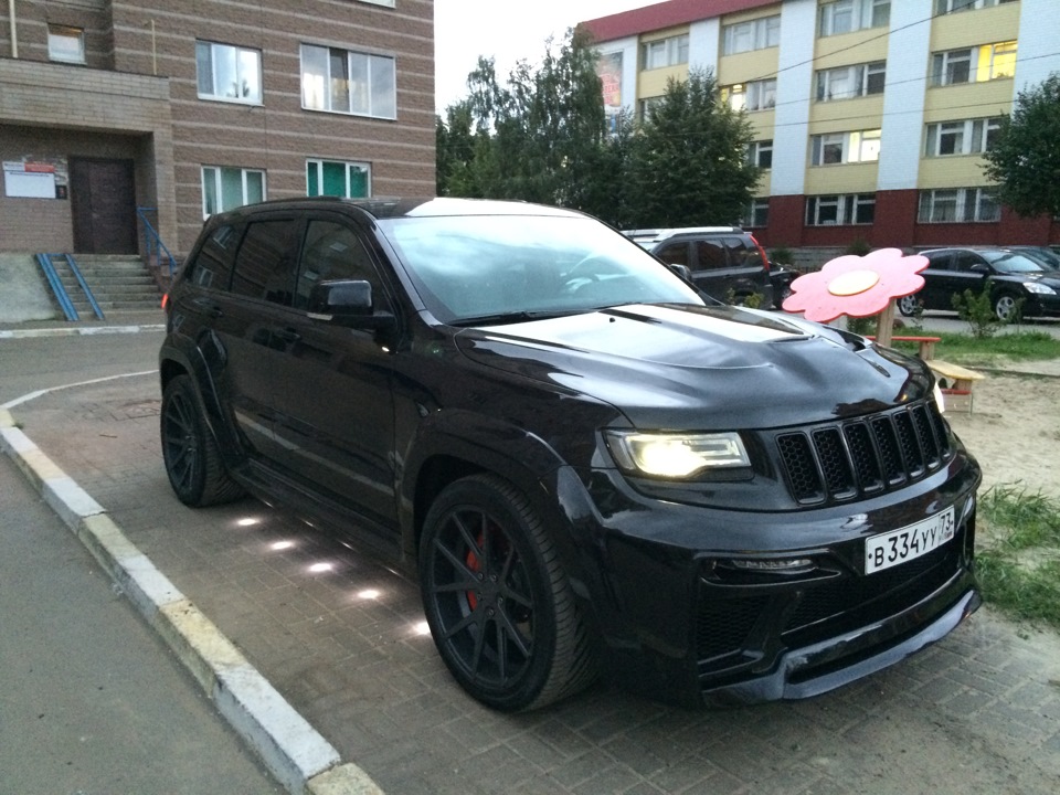 srt jeep grand cherokee