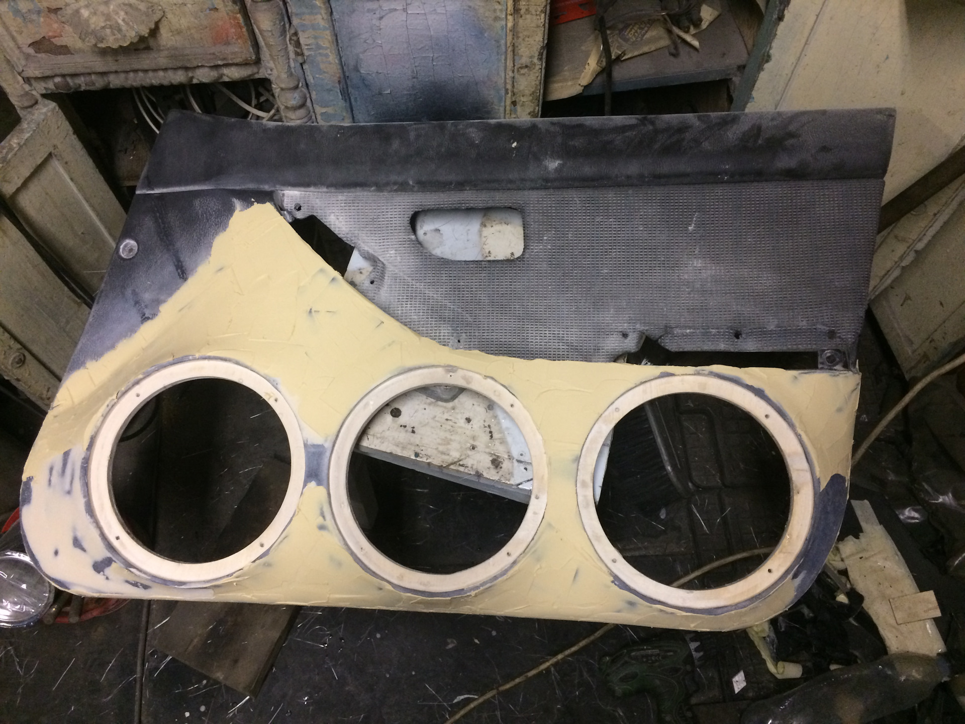 Ваз 2110 3 пары 20 динамиков. Как сделать обшивки. Фронт ваз 2114 4х16. Приора фронт 2 20. Лексус 570 громкий фронт автозвук.