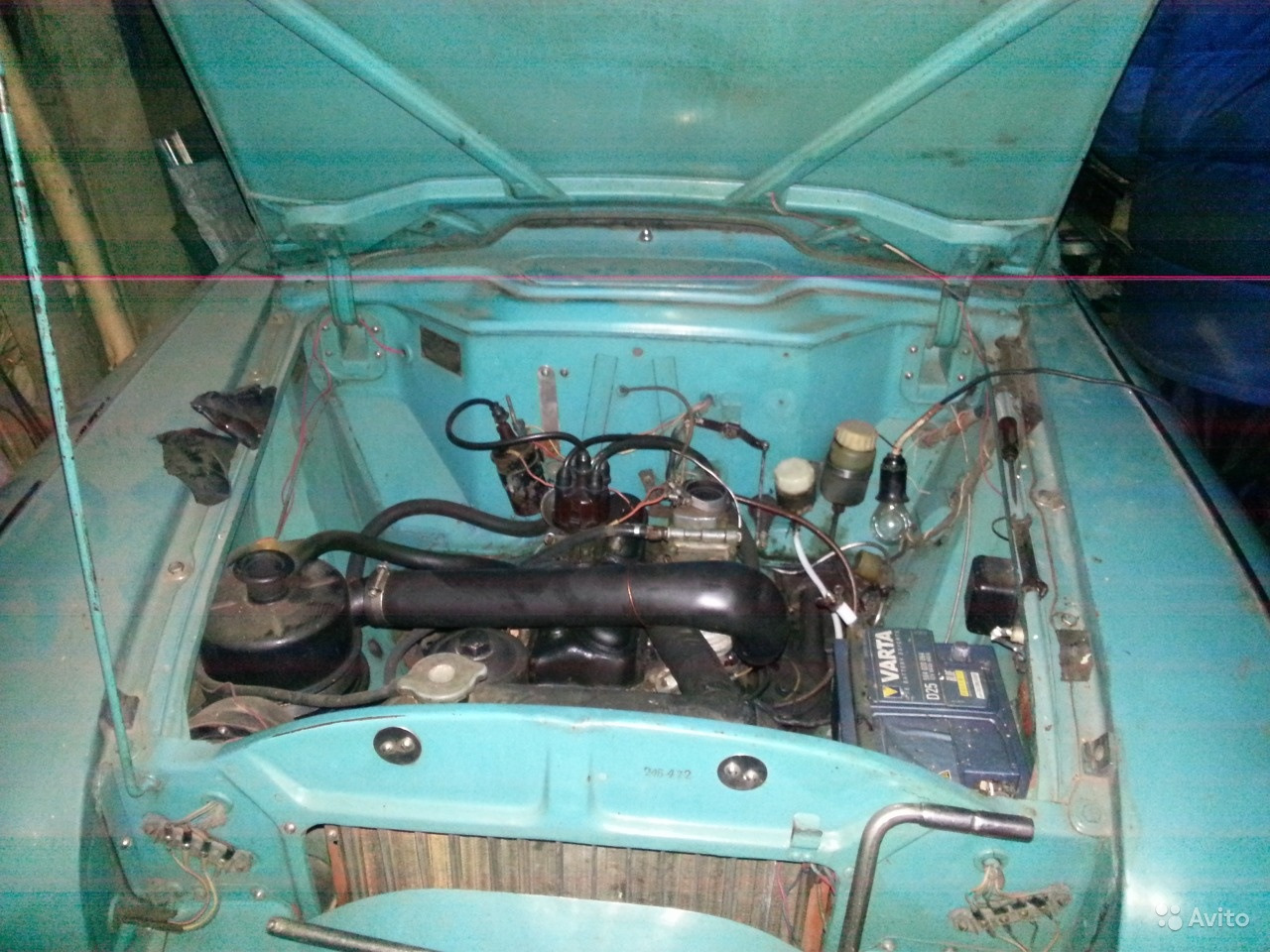 различие "телевизоров" (подкапотных панелей) моделей 407 и 403 ...