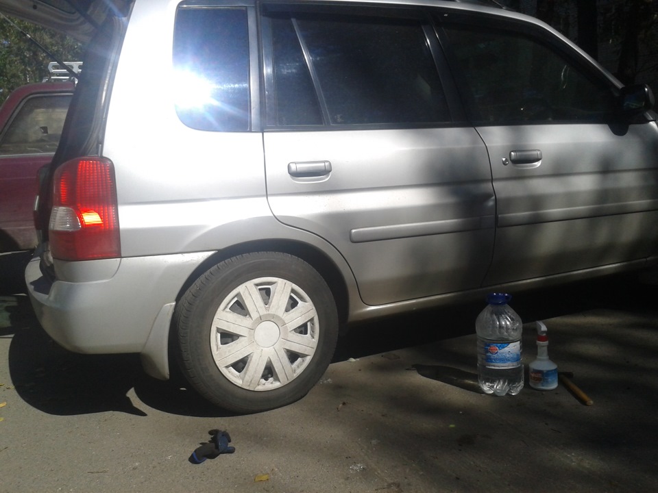 23. Замена задних пружин, увеличение грузоподъемности — Mazda Demio (1G ...