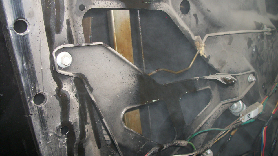 Коррозия в дверях — Lada Гранта, 1,6 л, 2013 года | своими руками | DRIVE2