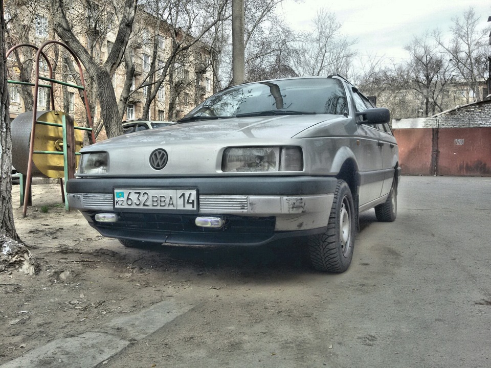 Решетка и губа снова на своем месте — Volkswagen Passat Variant (B3), 2 ...