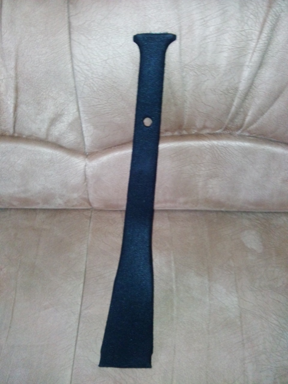 Пластик салона и полку багажника обтянул карпетом! — Lada 21093i, 1,6 л ...