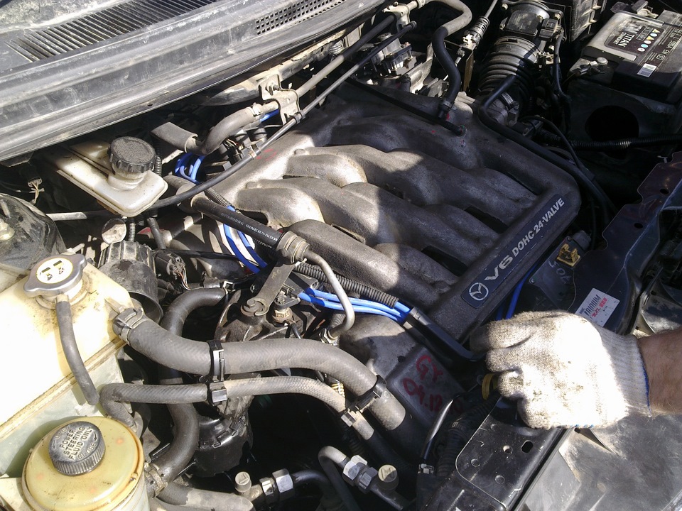 Двигатель мазда мпв бензин. Mazda MPV 2.5 engine. Промывка дроселя Мазда МПВ 2.5. Фильтр VVTI на двигатель Мазда МПВ 2 литра. Мазда Милления 2001 2.5 снятие ДВС.