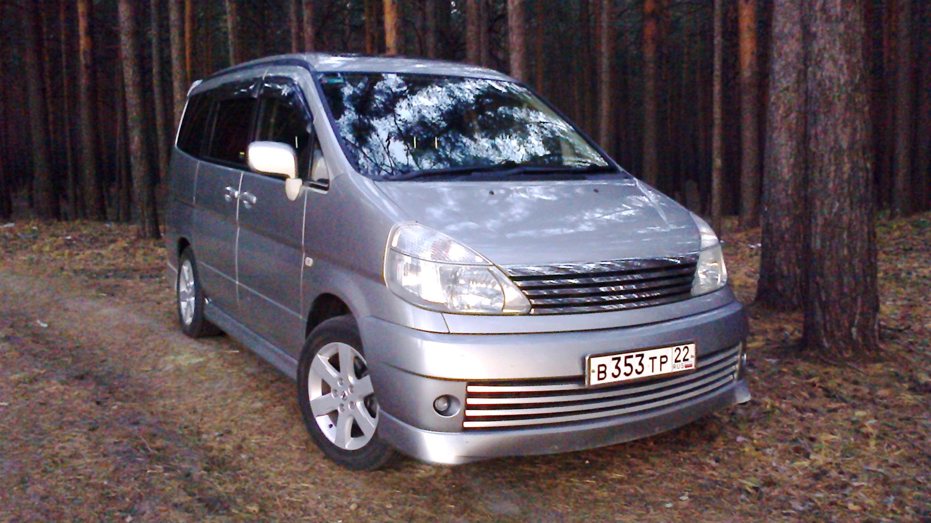 Nissan Serena 2