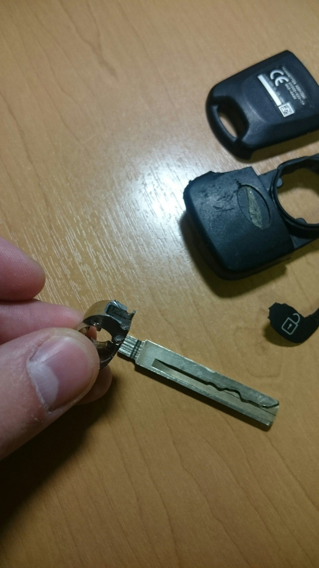 Ремонт ключ качественный ремонт ключ. Киа Рио 2 ключ зажигания. Чип иммобилайзера Киа Рио 3. Чип на Ключе Киа Рио 2013 года. Чип в Ключе Киа Рио 4.