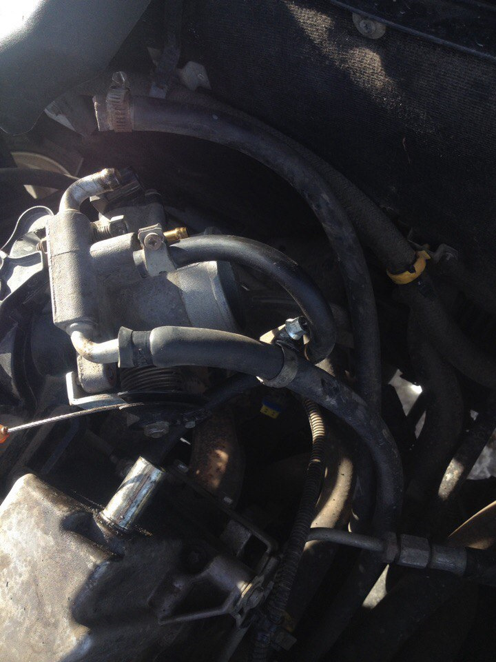 7.Чистка дросселя приора — Lada Приора седан, 1,6 л, 2010 года | своими ...