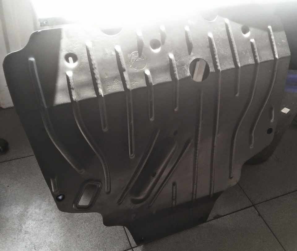 Покраска защиты двигателя))) — Toyota RAV4 (III), 2 л, 2007 года ...