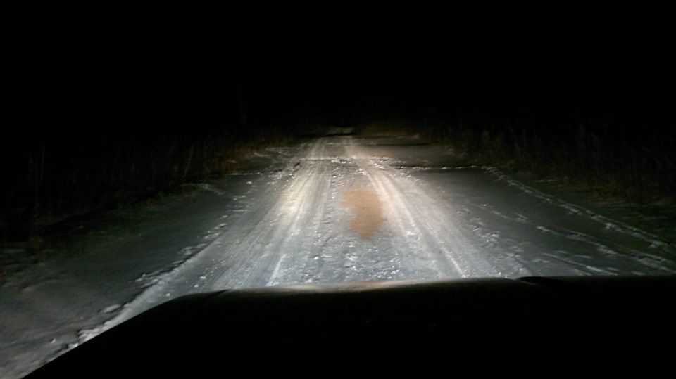 ФГ-140 с экраном на дальнем. освещенность заметно выше осваровских ТН-114 — ИЖ Москвич 412