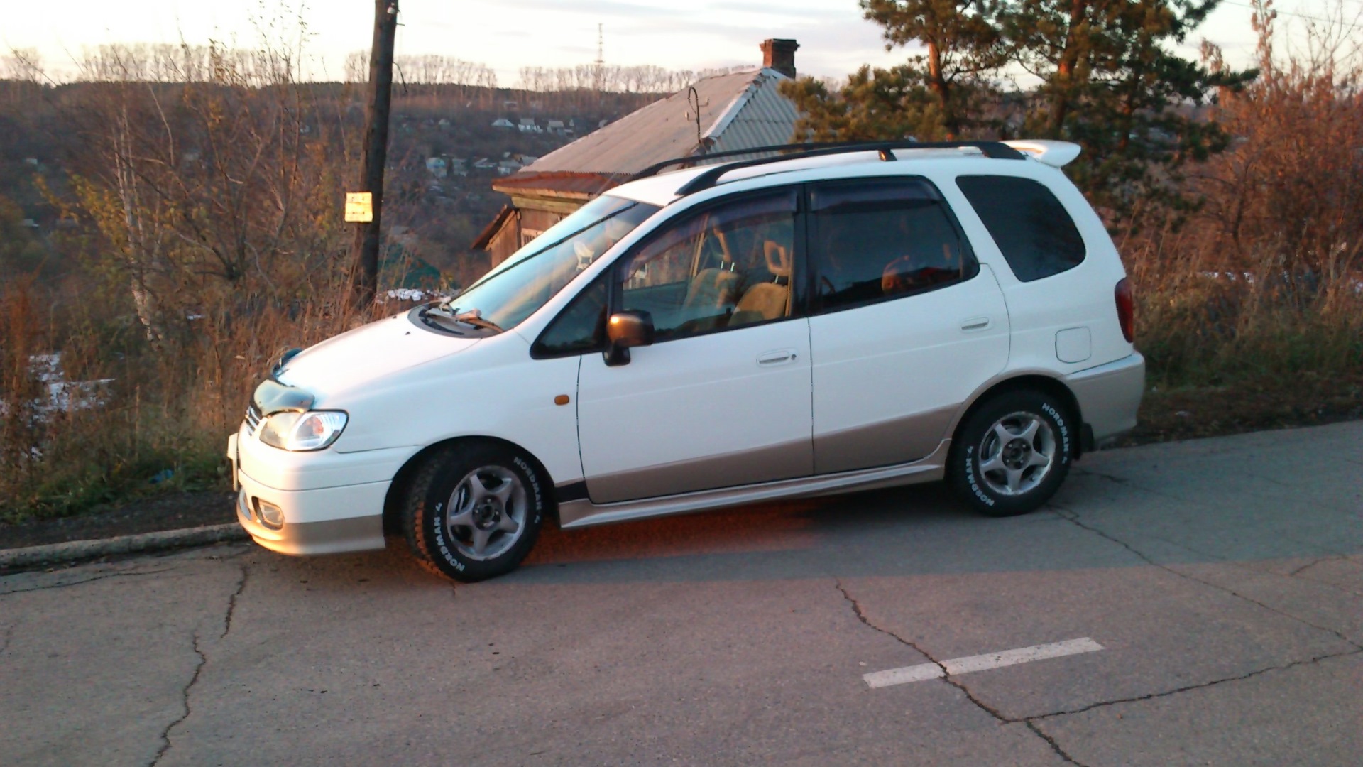 Королла спасио 98. Toyota Spacio 1998. Спасио на красивых дисках. Вес Королла Спасио 1998. Toyota Spacio 1998 установка Тиайса.