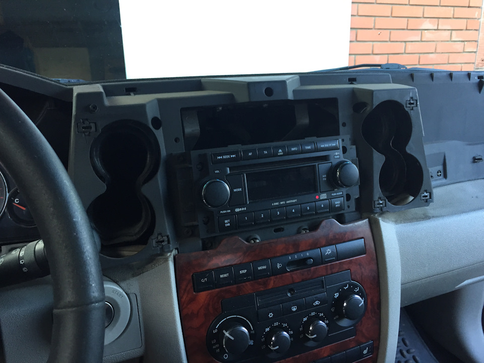 вкрячил си-би рацию и антенну — Jeep Commander (XK), 4,7 л., 2007 года ...