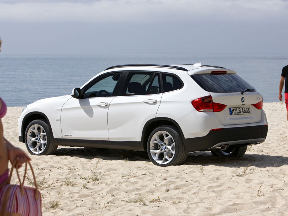 BMW x6 girl