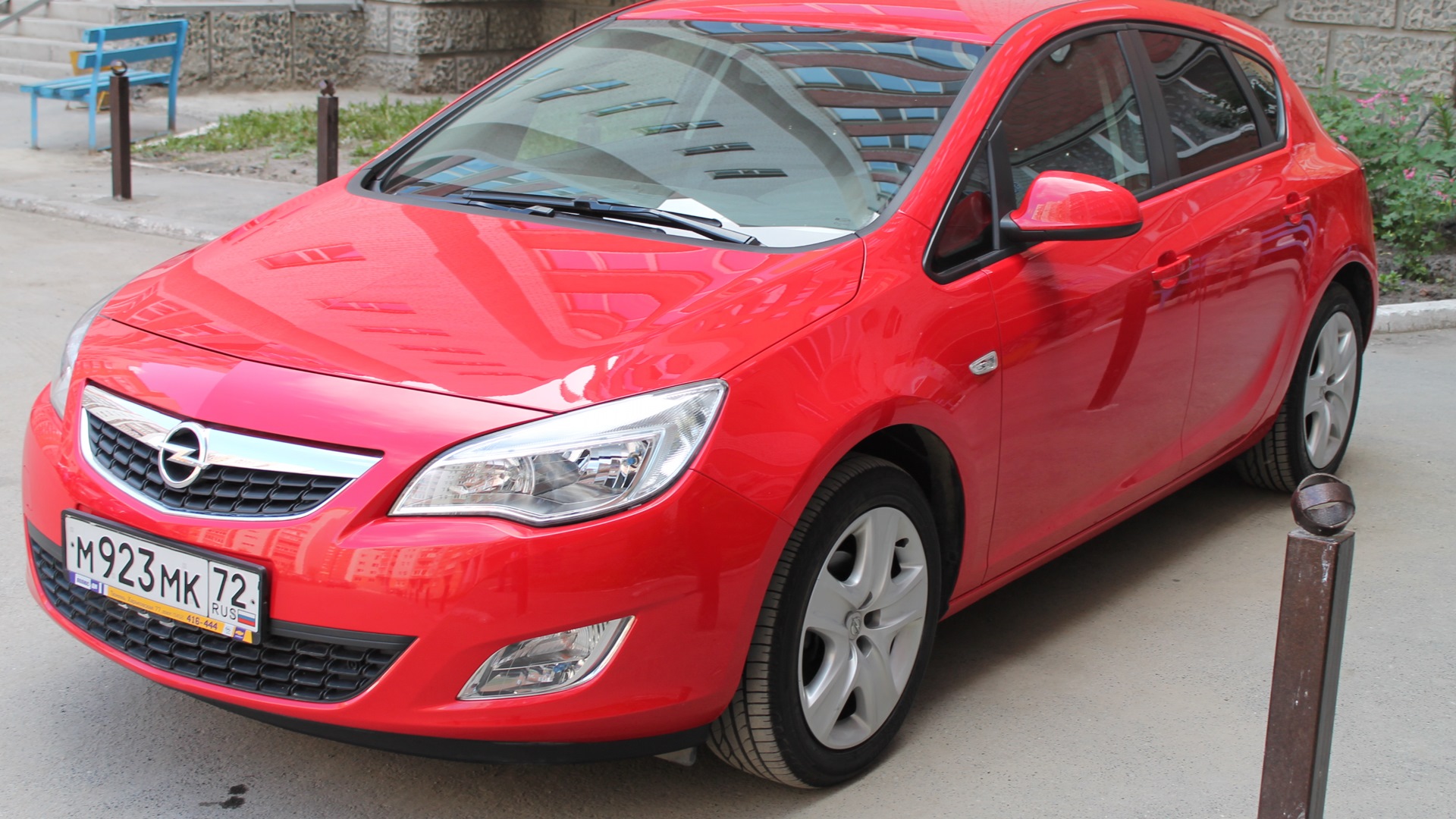 Opel Astra J 1.4 бензиновый 2012 | Красная Астра на DRIVE2