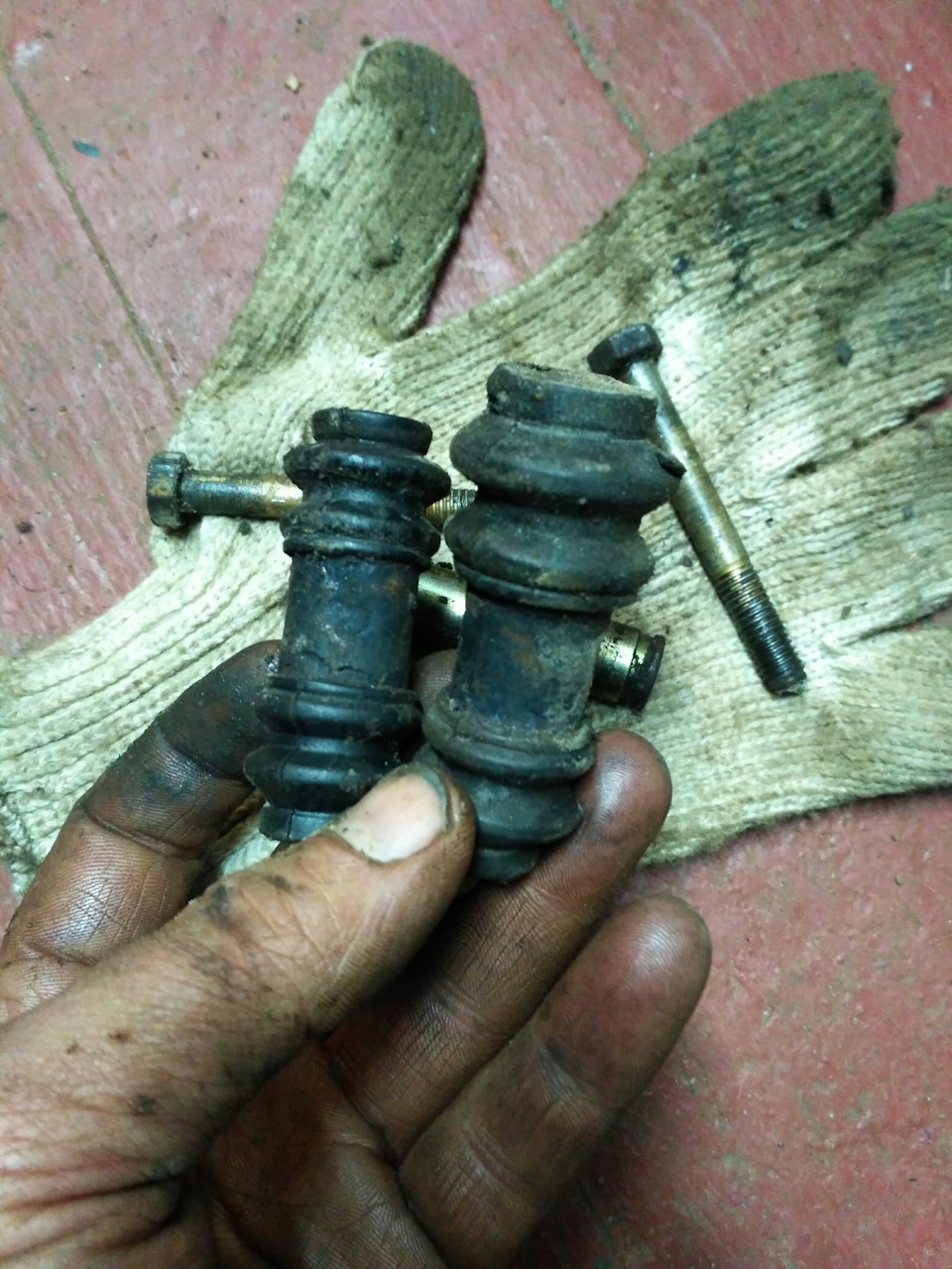 Про убийство пыльников графитной смазкой — Jeep Wrangler (YJ), 2,5 л ...