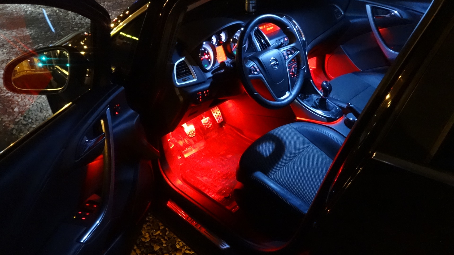 Купить красную подсветку. Opel Astra j подсветка ног. Подсветка салона авто Opel Astra j. Led подсветка салона Astra j GTC.