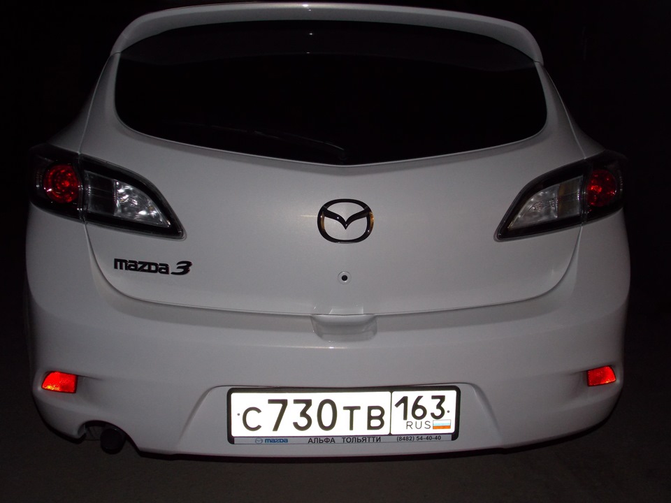 Mazda 3 bl пины заднего хода. Диодные фонари mazda 3 bl. Mazda 3 bl задний ход. Мазда 3 bl задний. Тонированные задние фары mazda 3 bl.