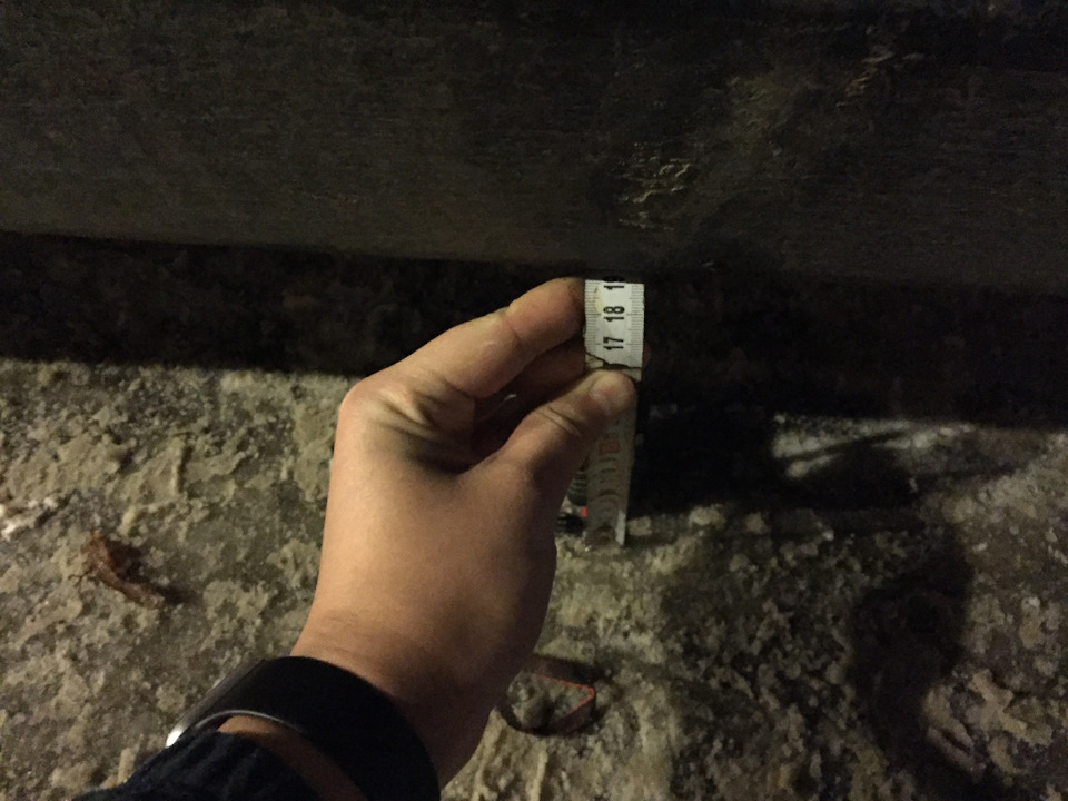 Бмв показывает 19, далеко не самый маленький показатель, недавно проезжал к церкви где я на ети еле ползу чтобы не чиркнуть — не чиркнул и на Бмв хотя полз тоже еле еле, на матизе невозможно было, чиркал и бамперами и чем то на днище или порогах — BMW 2 series Active Tourer (F45)