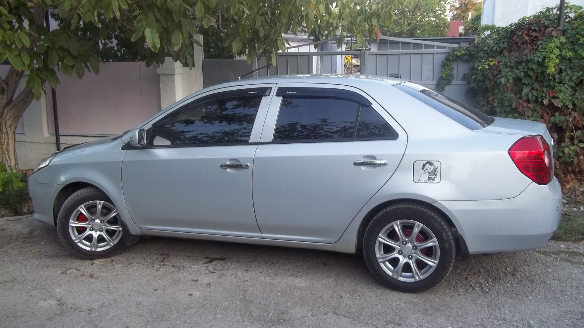 Джили мк тюнинг фото Geely MK 1.6 бензиновый 2008 "Серебряная МК" на DRIVE2