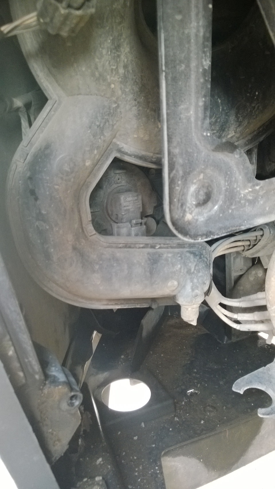 Замена ламп в дальнем свете и в противотуманках.И обноружение ...