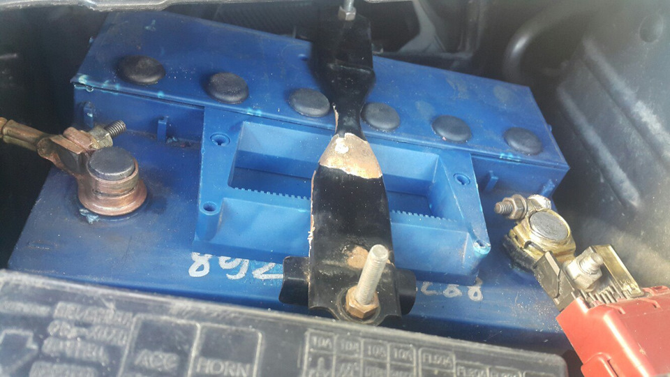 Окисление клемм аккумулятора INFINITI FX 35 — Infiniti FX (1G), 3,5 л ...