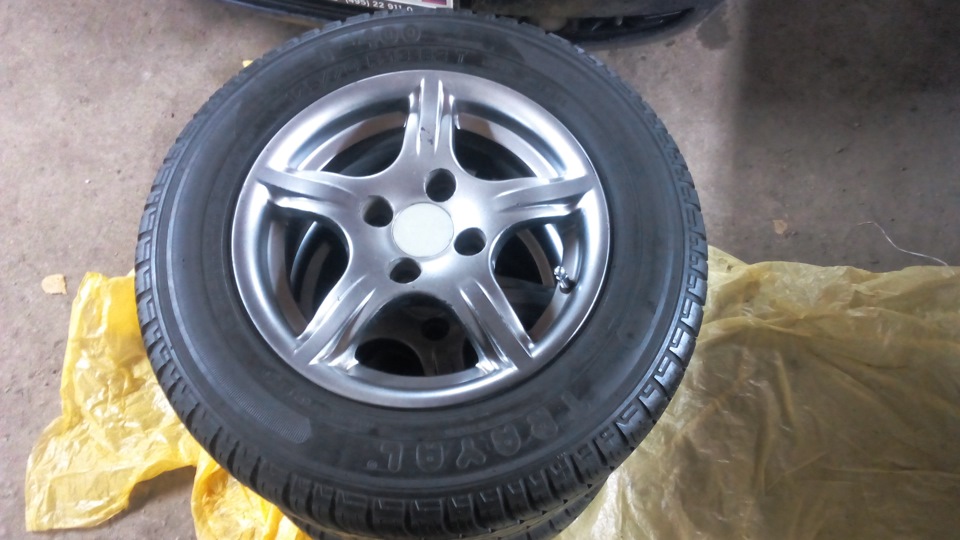 Продаю диски с резиной R13 — Lada 2115, 1,6 л, 2007 года | шины | DRIVE2