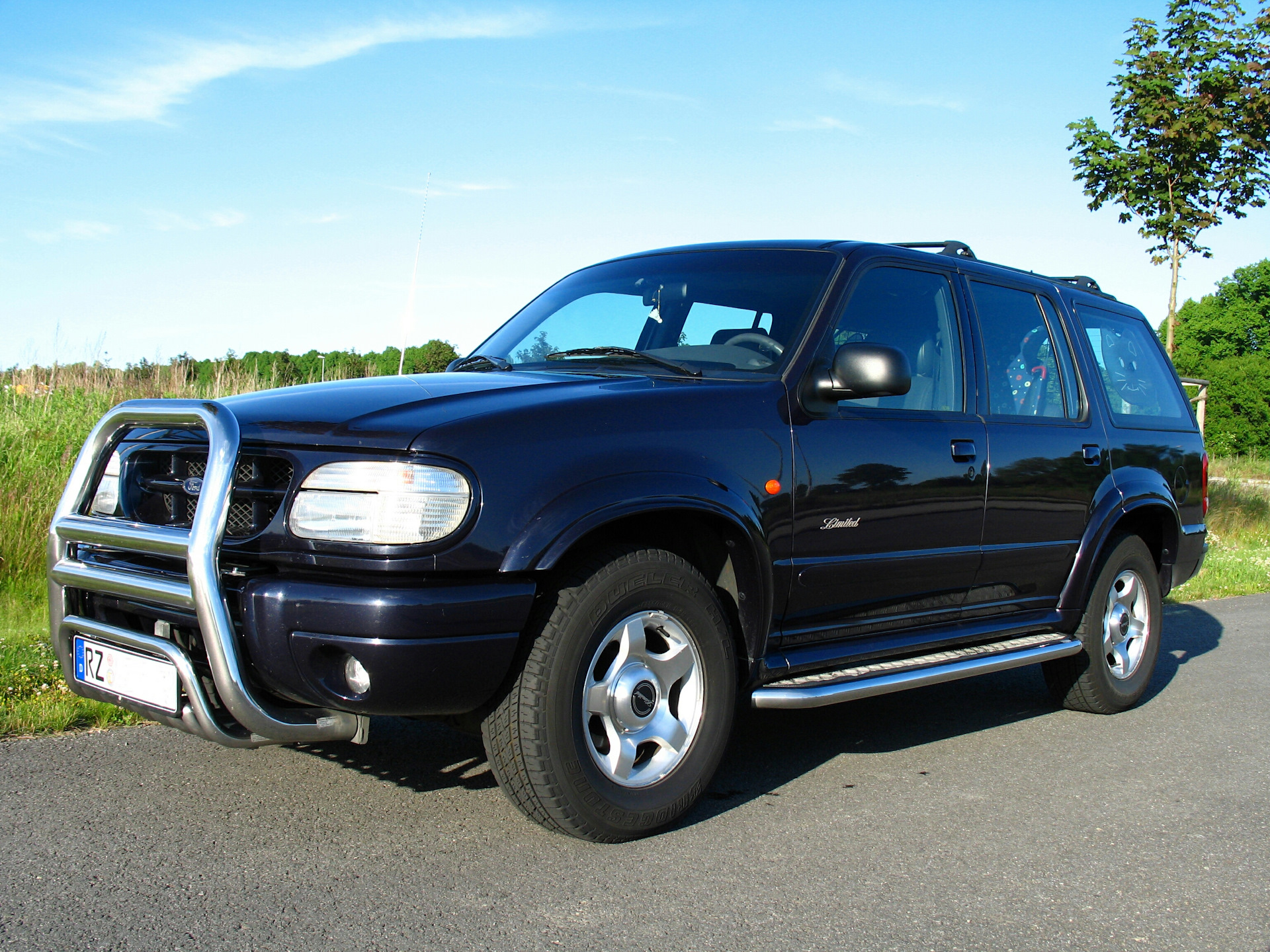 Форд эксплорер 2. Ford Explorer 2 1996. Ford Explorer u2. Ford Explorer 1995 Tuning.