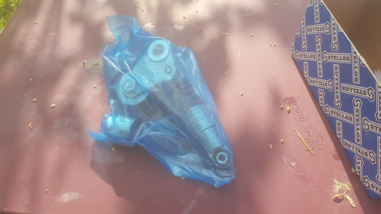 Натяжной ролик генератора — Audi A6 (C5), 1,9 л, 2002 года | своими ...